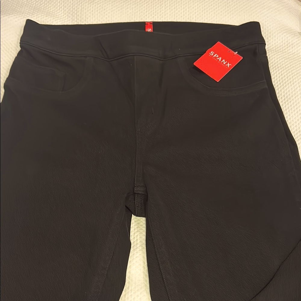 Stretch black pants like leggings